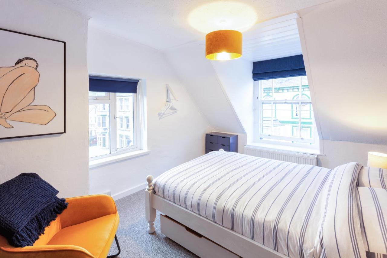 Ocean Backpackers Self-Catering Hostel อิลฟราคูมบ์ ภายนอก รูปภาพ