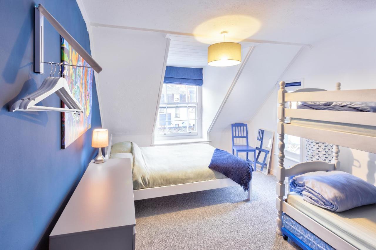 Ocean Backpackers Self-Catering Hostel อิลฟราคูมบ์ ภายนอก รูปภาพ