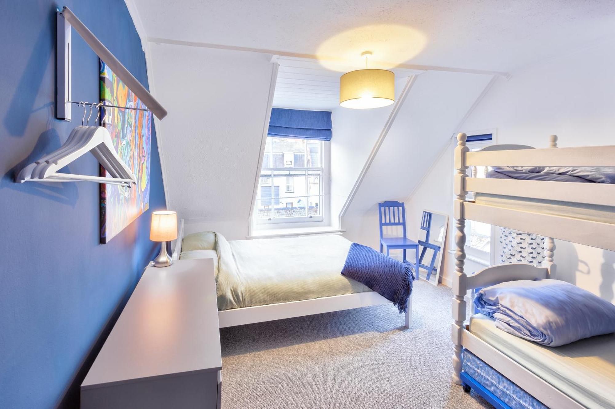 Ocean Backpackers Self-Catering Hostel อิลฟราคูมบ์ ภายนอก รูปภาพ