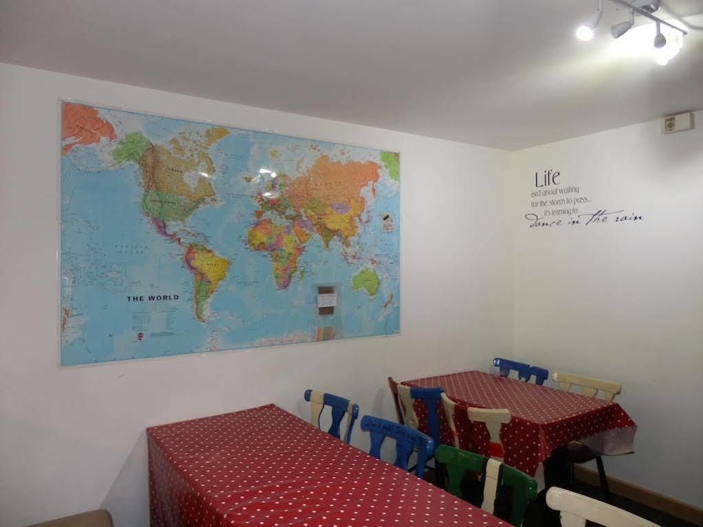 Ocean Backpackers Self-Catering Hostel อิลฟราคูมบ์ ภายนอก รูปภาพ